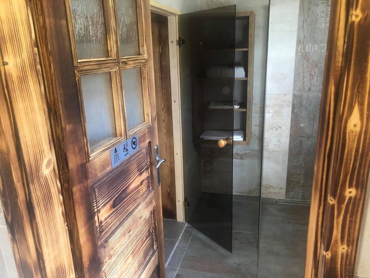 Appartamento Gazdovsky Dvor Peter Jurky Vasilov Esterno foto